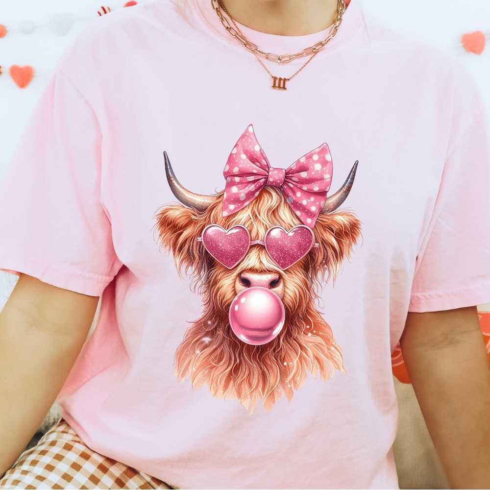 Highland Cow Sunglasses & Bubble Graphic Tee–100% Cotton, Unisex Sizing S-M-L-XL